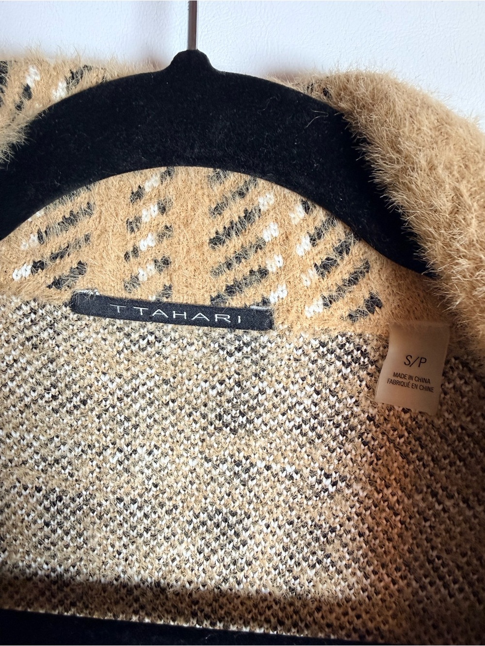 Tahari Women’s Camel Plaid Fall Winter Coat Double Breasted Long Coatigan Size S - Picture 4 of 8